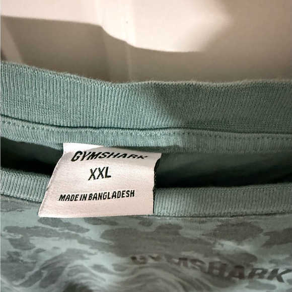 2/$20 Gymshark Teal CAMO GRAPHIC OVERSIZED T-SHIRT xxl - Picture 8 of 9